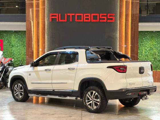 FIAT TORO 2.0 16V TURBO DIESEL FREEDOM 4WD AT9 FIAT TORO 2.0 16V TURBO DIESEL FREEDOM 4WD AT9